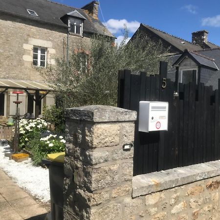 Charmante Maisonnette Proximite Cite Medievale Et Bords De Rance ดีน็อง ภายนอก รูปภาพ